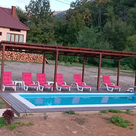 Milica 1 Mezdrejska 87 *