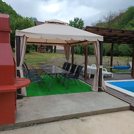 Milica 1 Mezdrejska 87 * Kalna